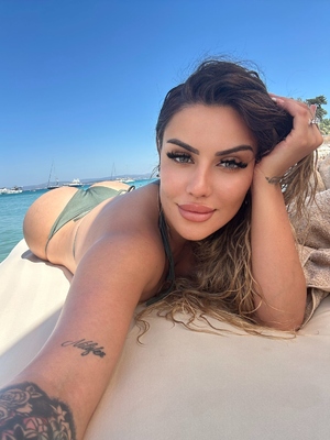 Ayşin adlı üyenin profil fotoğrafı